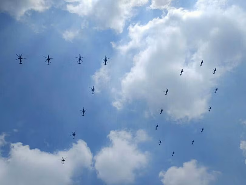 Đội hình trực thăng xếp hình số "70" mà tổ bay bị tử nạn tham gia thực hiện hôm 1/10