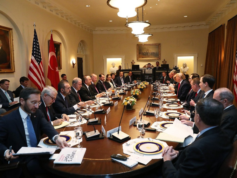 Hội đàm chính thức giữa hai bên