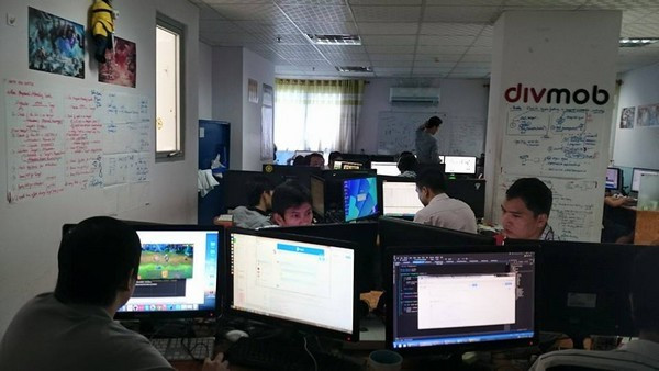 Cần có cơ chế khuyến khích phát triển cho các studio Việt sản xuất game. Cần có cơ chế khuyến khích phát triển cho các studio Việt sản xuất game.