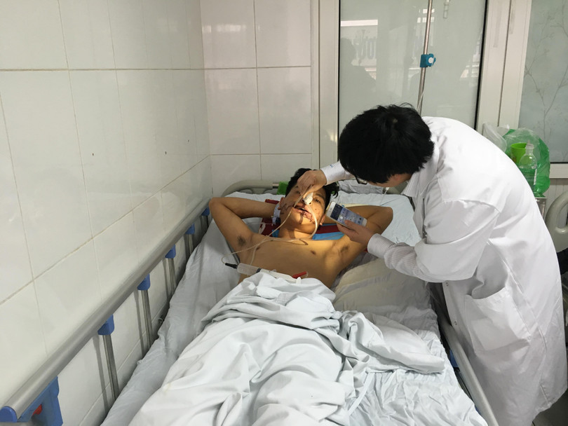 Chăm sóc cho bệnh nhân bị động vật cắn rách mặt