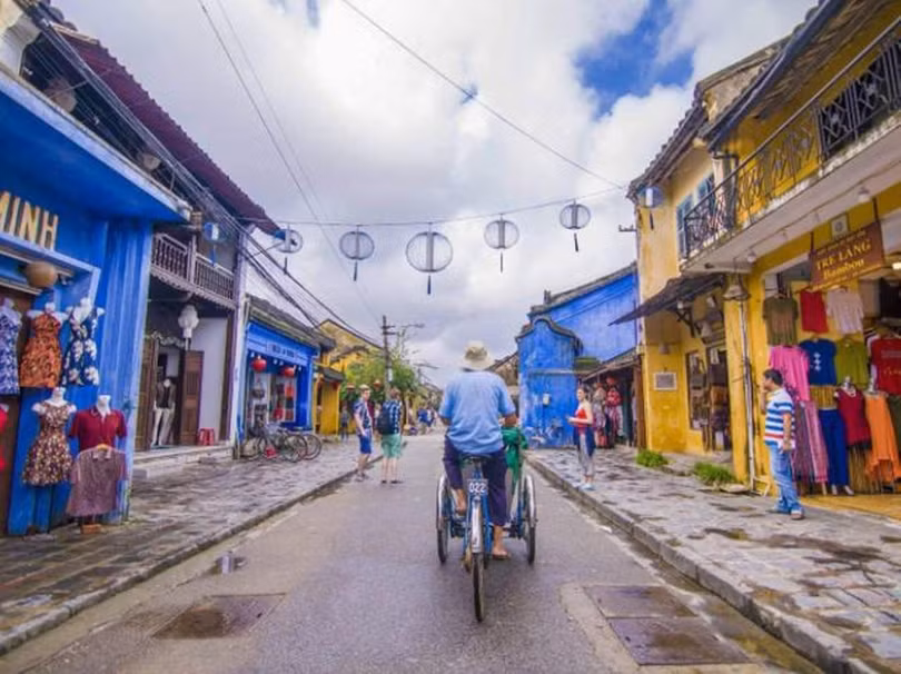 Hội An là thành phố xếp thứ 6 trong top 10 thành phố rẻ nhất (Ảnh: Sina) Hội An là thành phố xếp thứ 6 trong top 10 thành phố rẻ nhất (Ảnh: Sina)