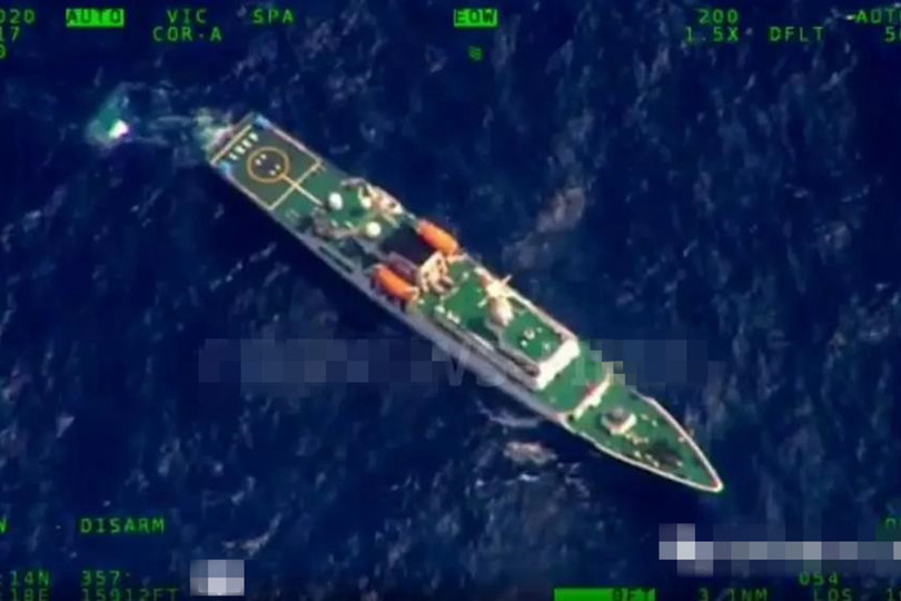 Hình ảnh tàu hải cảnh Trung Quốc ở trong vùng đặc quyền kinh tế của Indonesia do máy bay trinh sát của Không quân Indonesia chụp (Ảnh: Đa Chiều). Hình ảnh tàu hải cảnh Trung Quốc ở trong vùng đặc quyền kinh tế của Indonesia do máy bay trinh sát của Không quân Indonesia chụp (Ảnh: Đa Chiều).