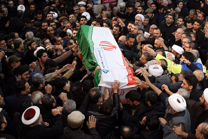 Đám tang ông Soleimani đã khiến tình cảm chống Mỹ ở Iran dâng cao. (Ảnh: Reuters)