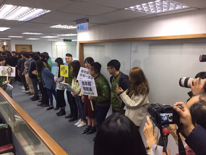 Bà Thái Anh Văn chiến thắng vang dội trong bầu cử được cho là do tranh thủ được sự ủng hộ của giới trẻ Đài Loan (Ảnh: Đa Chiều)