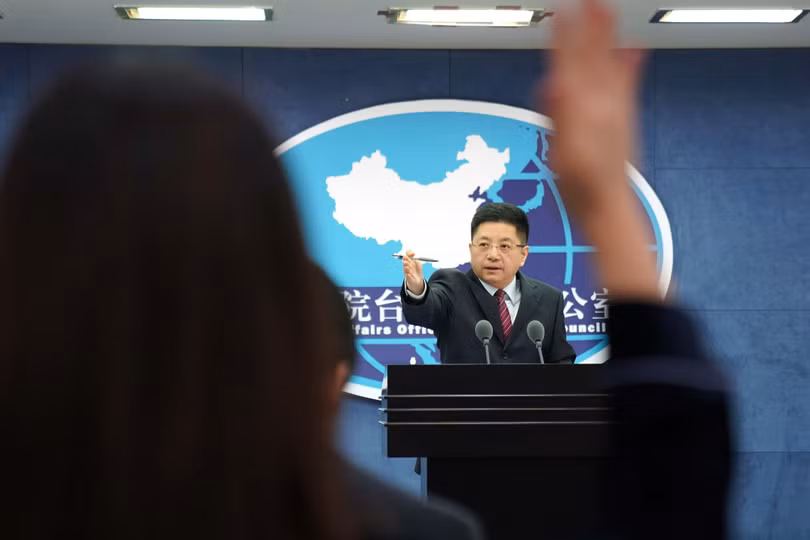 Ông Mã Hiểu Quang, người phát ngôn Văn phòng vấn đề Đài Loan của Quốc Vụ viện Trung Quốc cảnh báo bà Thái và DPP "không nên tự mình phình to, đánh giá sai tình hình, tạo ra căng thẳng và hỗn loạn ở eo biển Đài Loan và đưa Đài Loan vào tình huống nguy hiểm" (Ảnh: Tân Hoa xã)