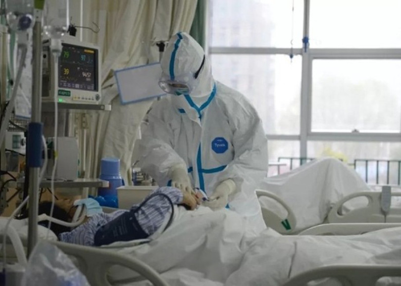 Hiện tại, tỷ lệ chết của bệnh nhân cao tuổi bị bệnh viêm phổi cấp do virus Corona chủng mới lên tới 18%. (Ảnh: Đa Chiều)