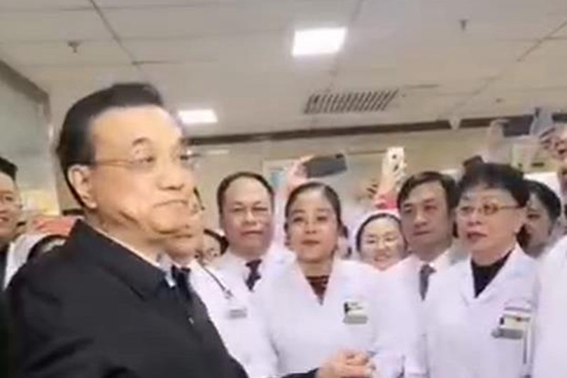 Thủ tướng Lý Khắc Cường thăm, kiểm tra tình hình phòng chống dịch bệnh tại Tây Ninh, Thanh Hải (Ảnh: Đa Chiều).