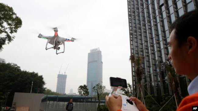 Máy bay không người lái hiện đang được sử dụng rộng rãi trong nhiều lĩnh vực hoạt động ở Mỹ (Ảnh: AP)