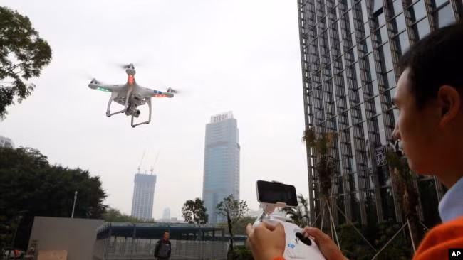 Máy bay không người lái hiện đang được sử dụng rộng rãi trong nhiều lĩnh vực hoạt động ở Mỹ (Ảnh: AP)