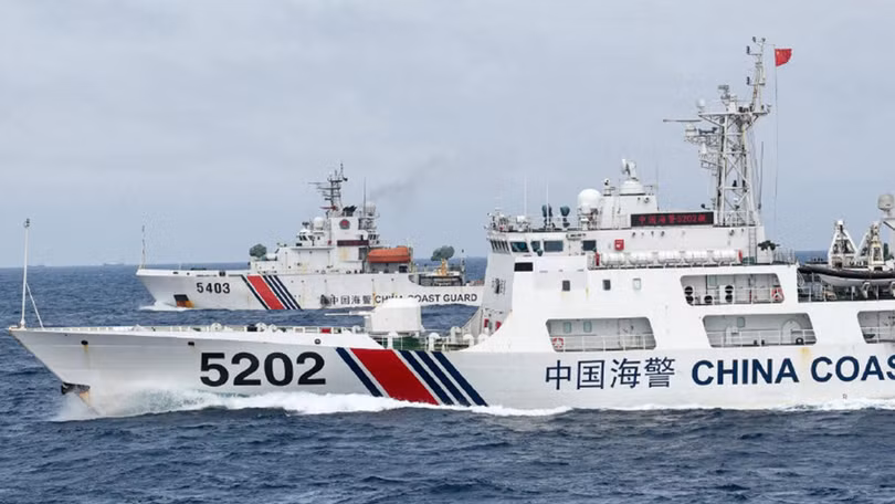 Trung Quốc huy động lực lượng tàu cảnh sát biển hùng hậu hộ tống các tàu đánh cá trong vùng biển phía Bắc Natuna (Ảnh Đa Chiều) Trung Quốc huy động lực lượng tàu cảnh sát biển hùng hậu hộ tống các tàu đánh cá trong vùng biển phía Bắc Natuna (Ảnh Đa Chiều)