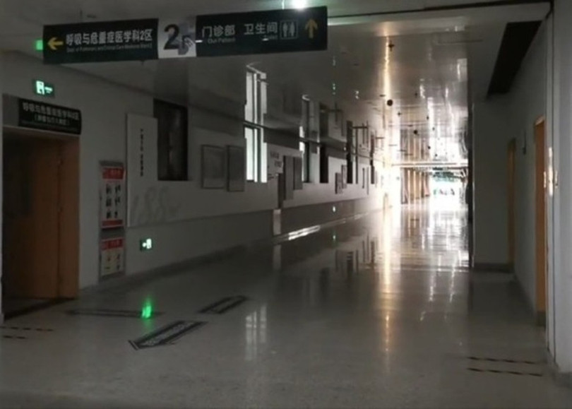 Khu cách ly điều trị bệnh nhân viêm phổi không rõ nguyên nhân tại bệnh viện Vũ Hán (Ảnh: Đông Phương).