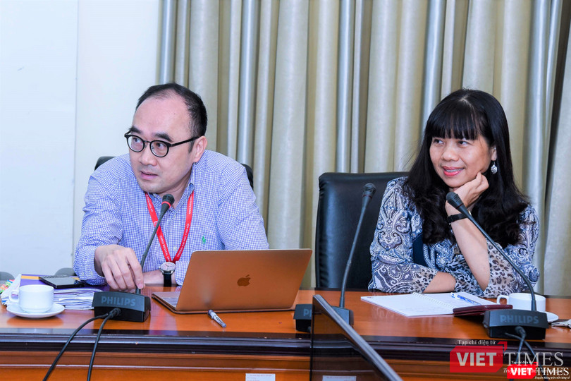 Các thành viên Ban Chỉ đạo báo cáo tình hình thực hiện nhiệm vụ phòng, chống dịch