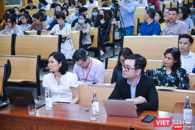 Các chuyên gia truyền nhiễm là các báo cáo viên của lớp tập huấn Các chuyên gia truyền nhiễm là các báo cáo viên của lớp tập huấn