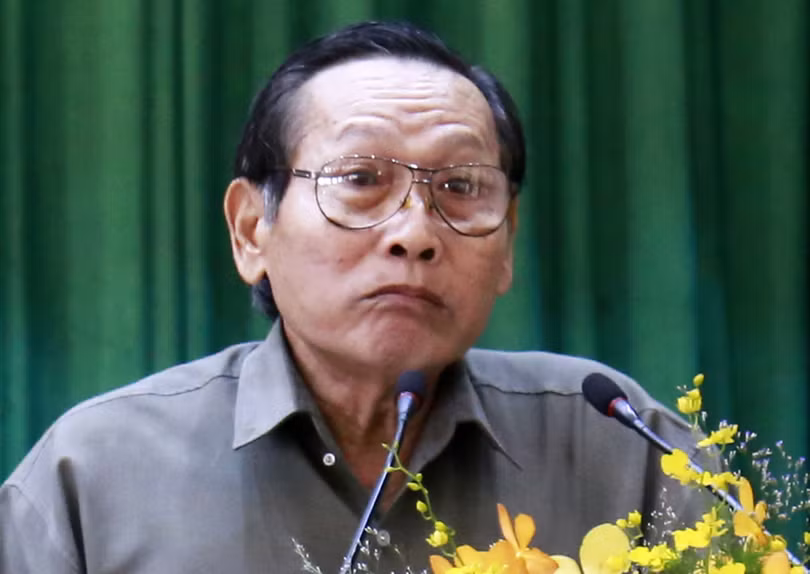 Cử tri Nguyễn Lâm Sanh nói về pháp lý liên quan kháng nghị của VKSND Tối cao. Ảnh: Hữu Công. 