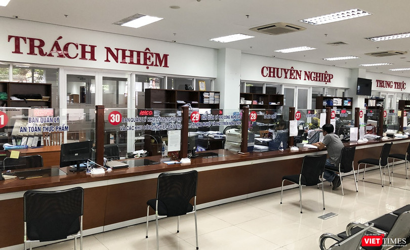 Công chức Đà Nẵng tại bộ phận một cửa Trung tâm hành chính TP.
