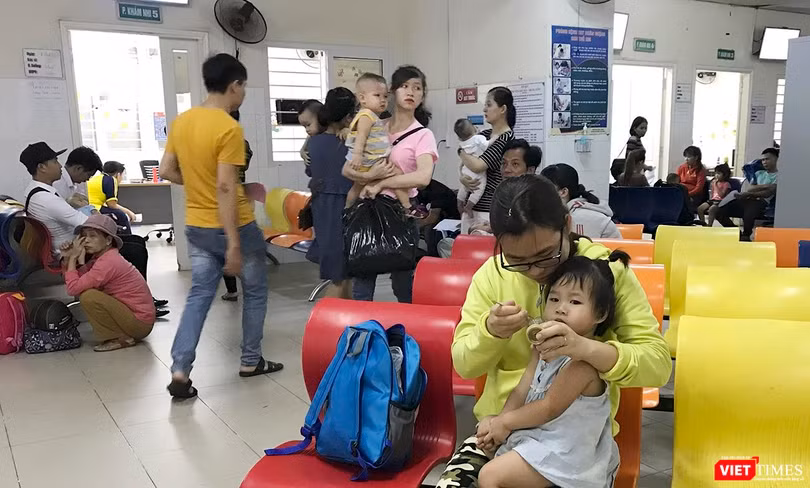 Theo thống kê của Bệnh viện Phụ sản-Nhi TP Đà Nẵng, trong tuần qua đã có gần 720 ca bệnh nhi nhập viện.