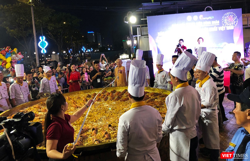 Chiếc bánh xèo được xác lập phá kỷ lục Việt Nam khi có đường kính lên đến 3,68m