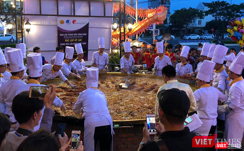 Đà Nẵng xác lập kỷ lục Bánh Xèo lớn nhất Việt Nam ảnh 1