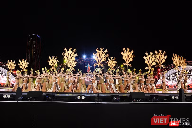 Khai hội pháo hoa Đà Nẵng: Mở lòng hòa cùng niềm vui chung cả nước ảnh 4
