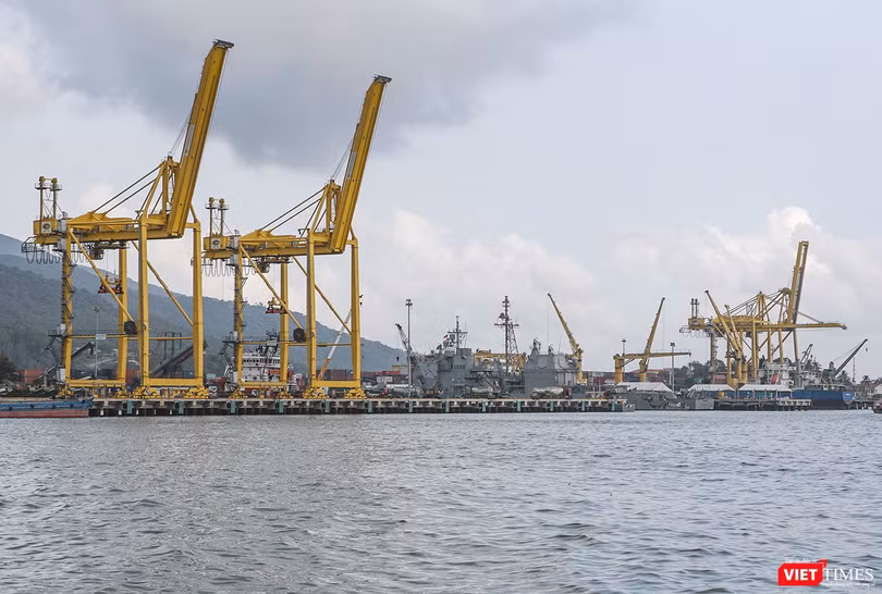 Một góc cảng Tiên Sa (Đà Nẵng)