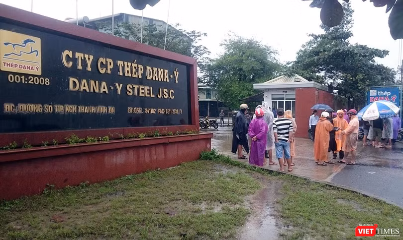 Một lần người dân bao vây nhà máy thép Dana-Ý.