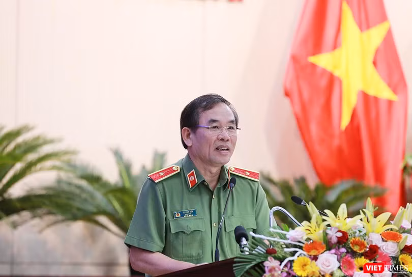 Thiếu tướng Vũ Xuân Viên-Giám đốc Công an TP Đà Nẵng trả lời chất vấn đại biểu HĐND tại phiên chất vấn diễn ra sáng 11/7