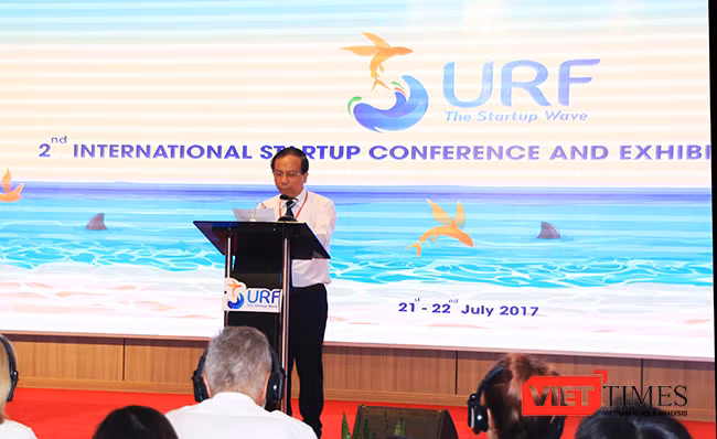 Ông Võ Duy Khương, Chủ tịch Hội đồng điều phối Mạng lưới khởi nghiệp Đà Nẵng, Chủ tịch Vườn ươm doanh nghiệp Đà Nẵng phát biểu khai mạc sự kiện