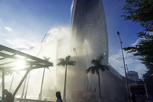 Diễn tập PCCC nhà cao tầng tại TTHC TP Đà Nẵng