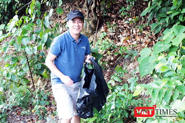 nghiện nhặt rác, Sơn Trà, môi trường, Đà Nẵng, VietTimes