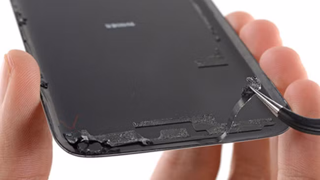 Di động, kháng nước, Mobile, Apple, Samsung, bảo hành, khác biệt, công nghệ, VietTimes