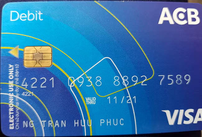 Mặc dù anh Nguyễn Trần Hữu Phúc đang giữ thẻ VISA ở Đà Nẵng và không hề thực hiện bất cứ giao dịch nào nhưng vẫn bị báo rút hơn 38 triệu đồng tại Indonesia. 