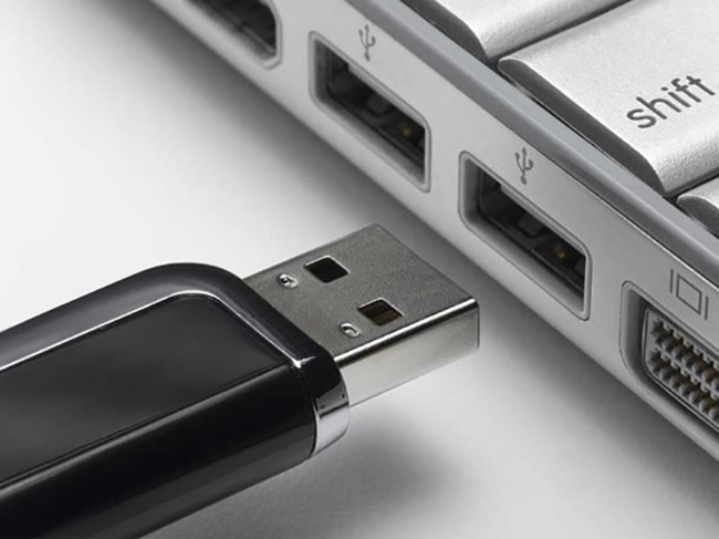Người dùng thường bị mất dữ liệu trên USB vì nhiều nguyên nhân khác nhau. Ảnh: INTERNET