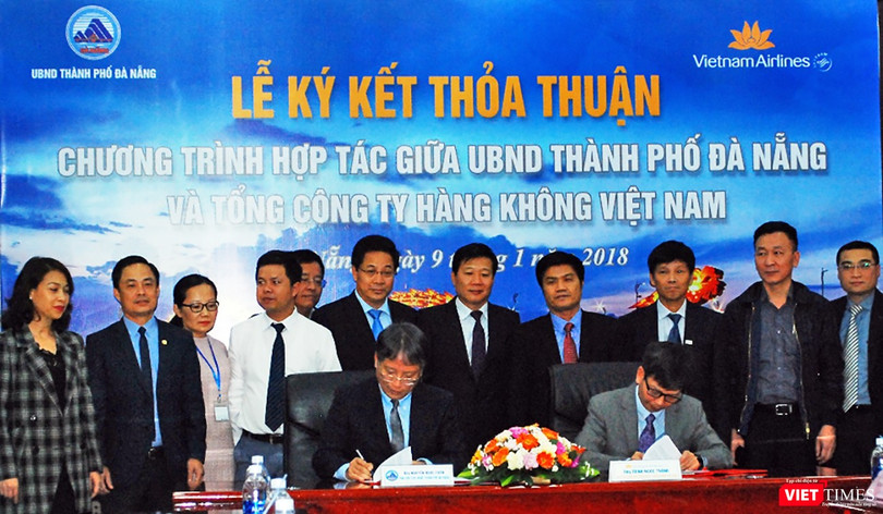  Chiều 9/1, tại Trung tâm hành chính TP Đà Nẵng đã diễn ra Lễ ký kết thỏa thuận hợp tác giữa UBND TP Đà Nẵng và Tổng Công ty Hàng không Việt Nam (Vietnam Airlines), nhằm tăng cường xúc tiến du lịch, thương mại và đầu tư.
