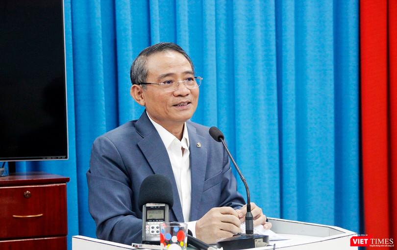 Bí thư Thành ủy Đà Nẵng Trương Quang Nghĩa tại buổi gặp mặt với các cán bộ lão thành cách mạng Câu lạc bộ Thái Phiên diễn ra chiều 3/1