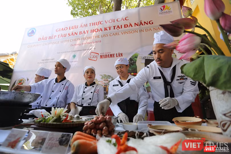 Trải nghiệm với món nem rán