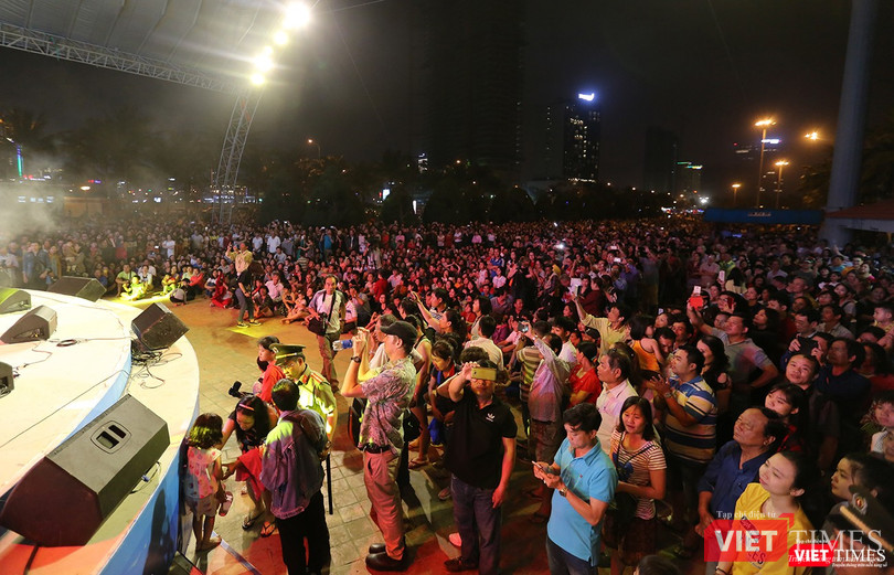 Thủy thủ Hạm đội 7 Mỹ hát vang “Nối vòng tay lớn“ ảnh 15