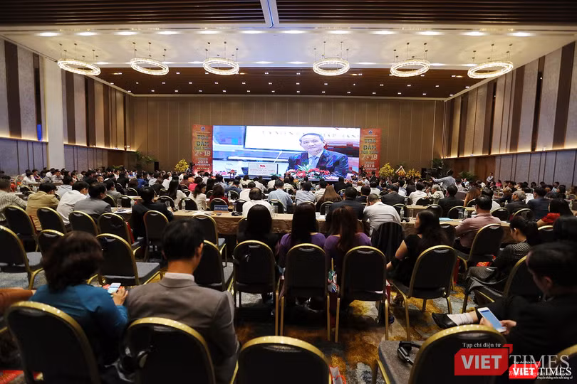 Chiều ngày 3/8, tại Trung tâm Hội nghị Ariyana Đà Nẵng, dưới sự chủ trì của Bí thư Trương Quang Nghĩa, Thành ủy Đà Nẵng đã tổ chức diễn đàn “Tọa đàm mùa Xuân 2018” với sự tham dự của hơn 500 đại biểu đến từ các Hiệp hội, doanh nghiệp, tổ chức trên địa bàn