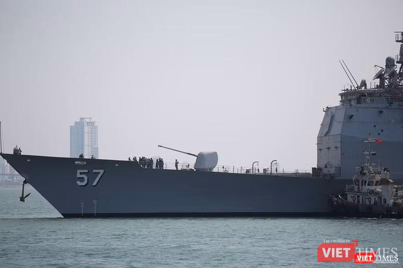 Sức mạnh của tuần dương hạm hộ tống siêu hàng không mẫu hạm đến Đà Nẵng ảnh 5