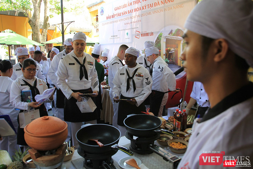 Hứng thú với món mỳ Quảng gà