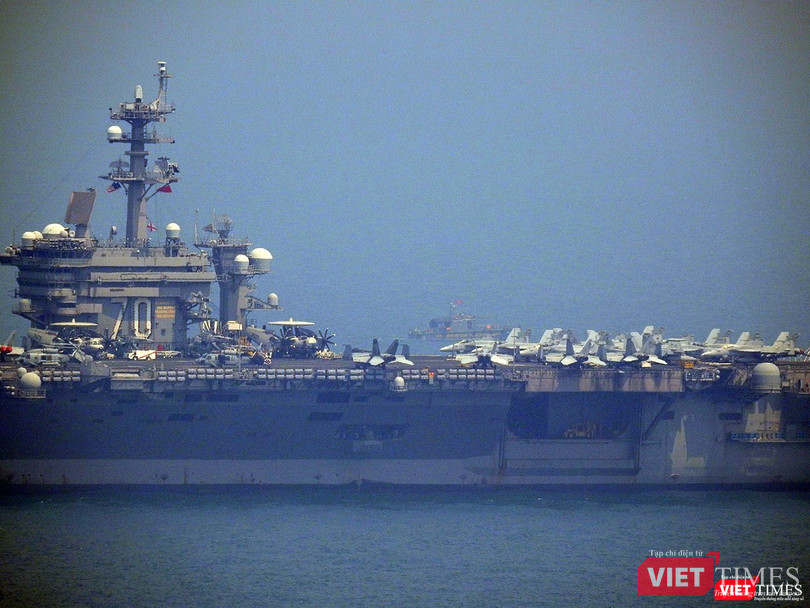 Cận cảnh siêu tàu sân bay Mỹ USS Carl Vinson đang neo đậu Tiên Sa ảnh 11