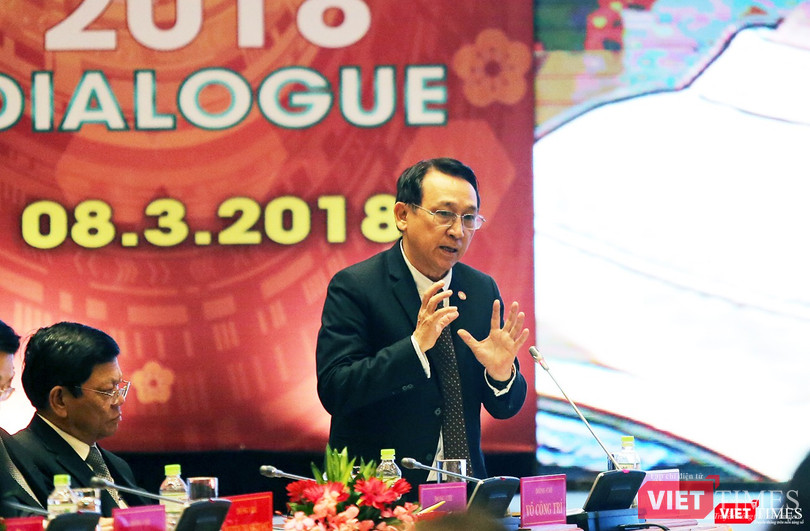 ông Huỳnh Tấn Vinh, Chủ tịch Hiệp hội Du lịch TP Đà Nẵng cho rằng: “Việc doanh nghiệp đầu tư nhằm gia tăng giá trị của doanh nghiệp, nhưng cùng với đó là giá đất tăng lên. Sự việc giống như doanh nghiệp tự lấy đá ghè chân mình. Nên chăng cần chính sách phù hợp hơn?”.