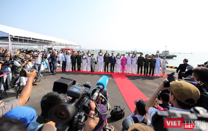 Toàn cảnh chuyến thăm lịch sử của đội tàu sân bay USS Carl Vinson ở Đà Nẵng ảnh 21