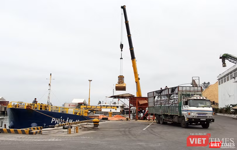 Theo lãnh đạo Đà Nẵng, Cảng Tiên Sa đang quá tải và gây áp lực vận tải hàng hóa cho khu vực nội thị Đà Nẵng nên cần đầu tư xây đựng cảng biển Liên Chiểu