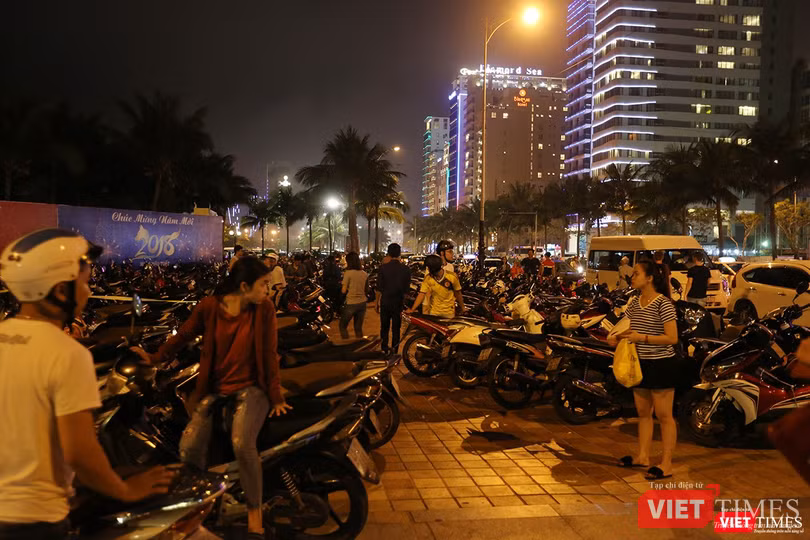 Thủy thủ Hạm đội 7 Mỹ hát vang “Nối vòng tay lớn“ ảnh 16