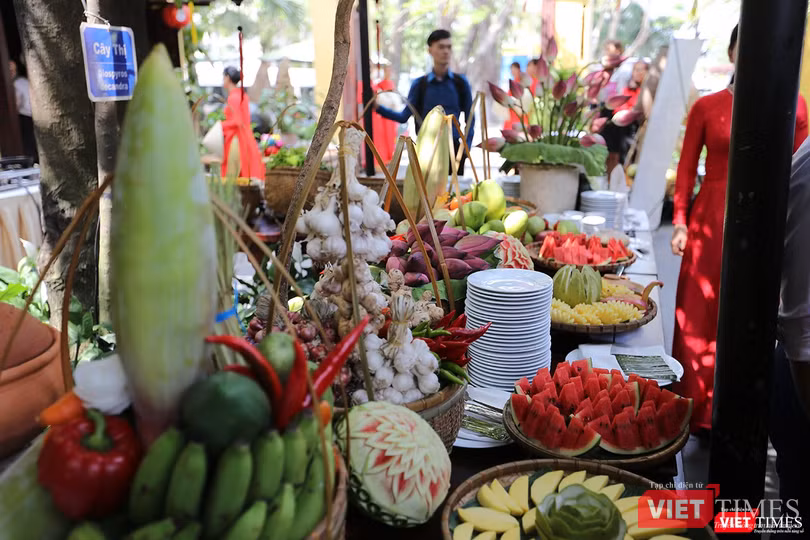 Thủy thủ tàu sân bay USS Carl Vinson mê... bánh xèo Việt Nam ảnh 7