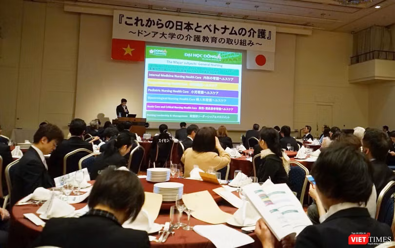 Hội thảo "Điều dưỡng Việt Nam và Nhật Bản trong tương lai” với sự nỗ lực đào tạo Điều dưỡng tại Đại học Đông Á do Học viện điều dưỡng Nanakamado và Đại học Đông Á đồng tổ chức với sự tham gia của hơn 80 cơ sở y tế tại Hokkaido và sự hiện diện của đại diện