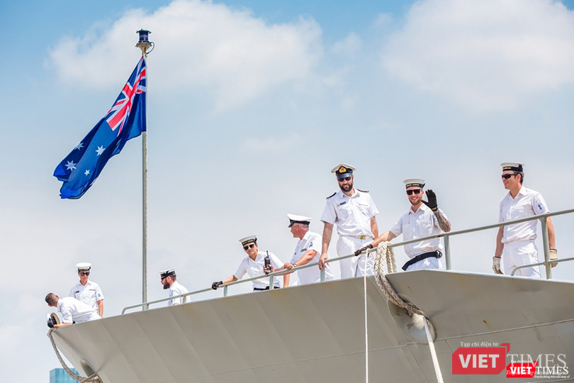 Đội tàu Hải quân Hoàng Gia Australia đến thăm TP.HCM ảnh 6
