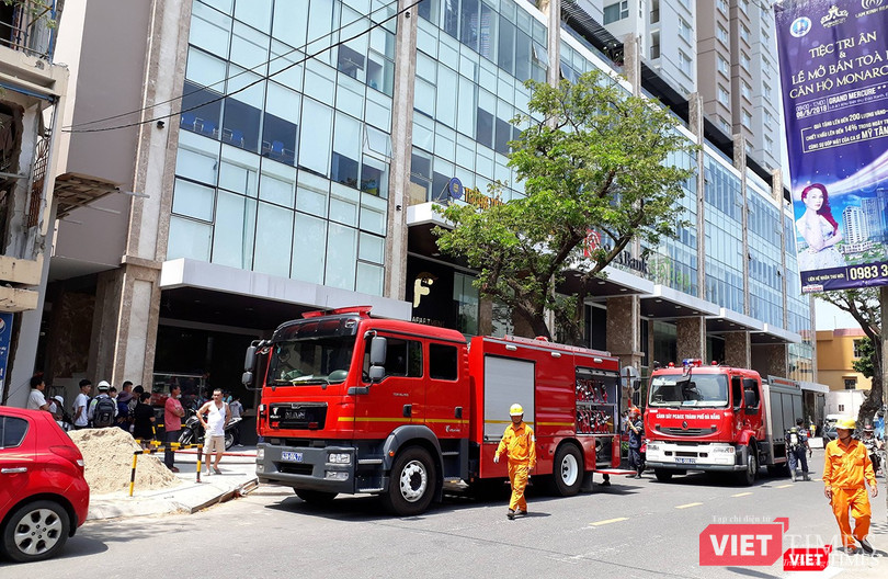 Đà Nẵng: Cháy ở chung cư Fhome, hàng trăm người hốt hoảng tháo chạy ảnh 2