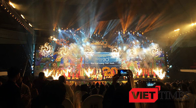 VietTimes, Cung thể thao Tiên Sơn, Thành ủy, HĐND, UBND, UBMTTQVN, Đà Nẵng, Mitting kỷ niệm, 20 năm trực thuộc Trung ương