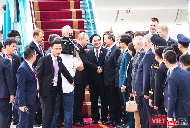 Lãnh đạo Đà Nẵng trong chuyến đón Tổng thống Nga Putin đến tham dự Tuần lễ cấp cao APEC 2017 diễn ra tại Đà Nẵng